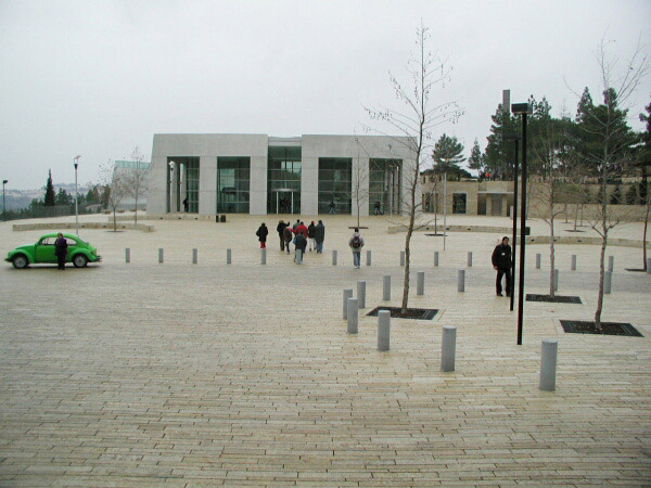 11. Februar 2005, 09.28.14 YAD VASHEM